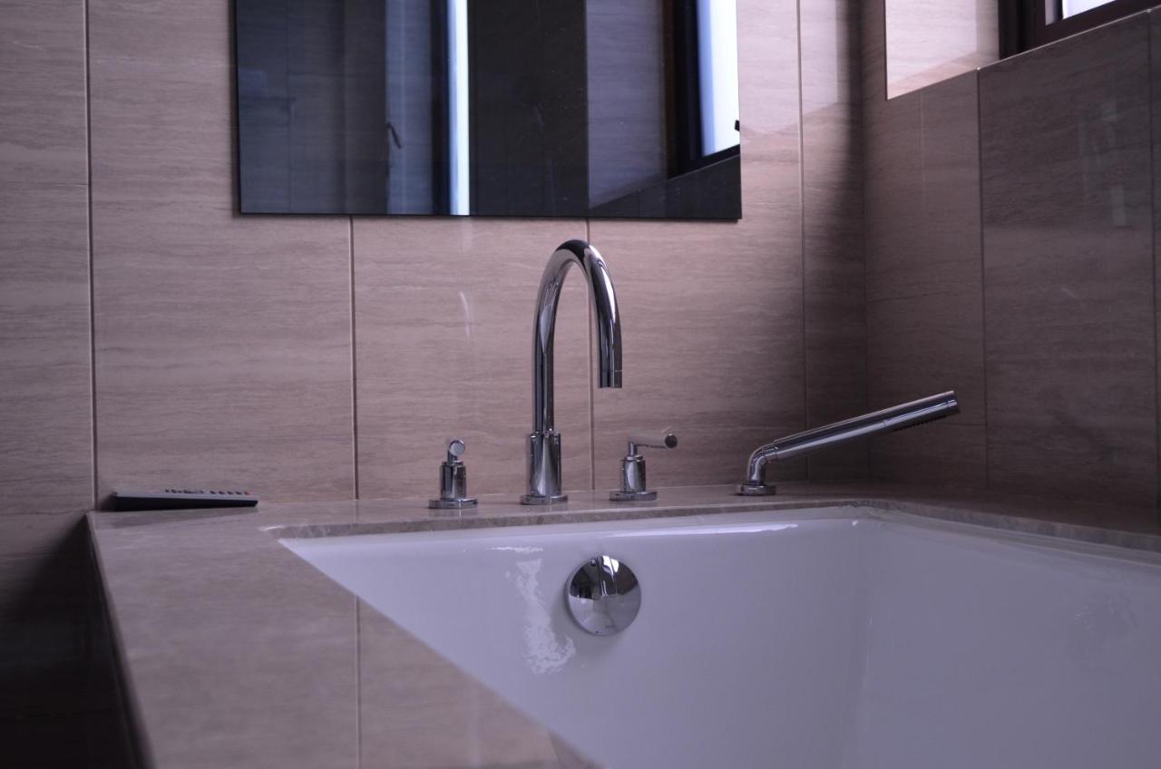 The Qube Hotel Shanghai Xinqiao Bagian luar foto